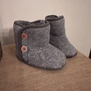 Baby UGG booties Gray size 2/3